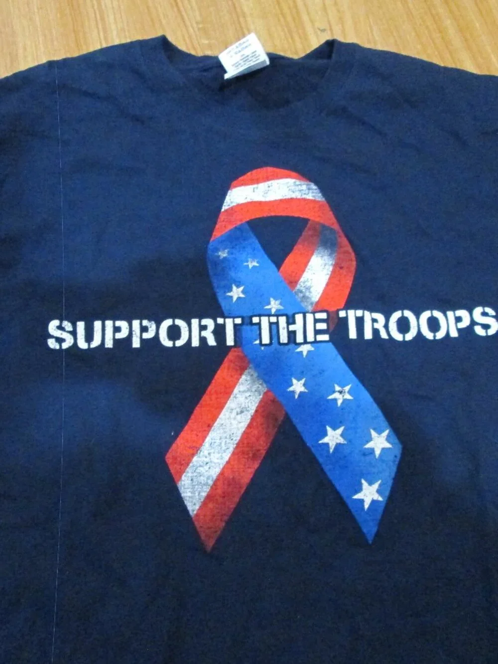 Support the Troops Medium navy blue shirt w/ribbon pattern - Picture 2 of 3